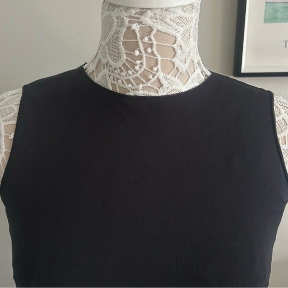 NWOT - SKIMS Essential Crew Neck Sleeveless Bodysuit in Black/Onyx - Picture 3 of 8